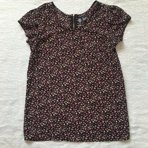 Patterned short sleeve top